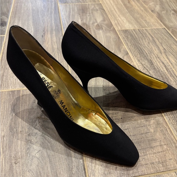 Rene Mancini Classic Black Heels - Picture 2 of 5